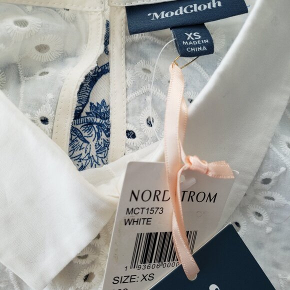 Modcloth Eyelet In The Sun Embroidered Collared White Top - Picture 3 of 8